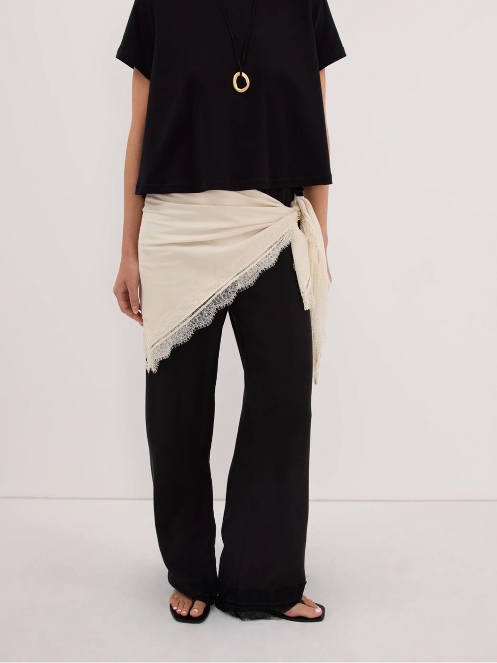 NEW DISSH Cream Lace-Trim Wrap Scarf